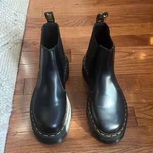 Never worn Dr. Martens chelsea boot